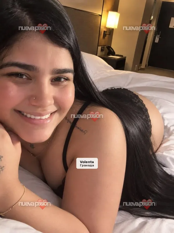 Mia, latina sensual y muy juguetona