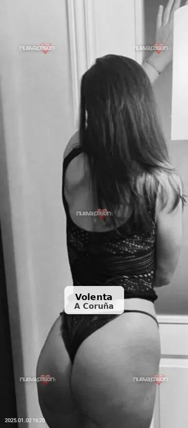 Laura: beautiful Galician in private apartment