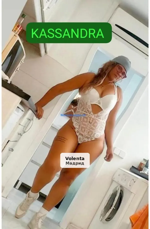 Kassandra, mature exotic and very festive