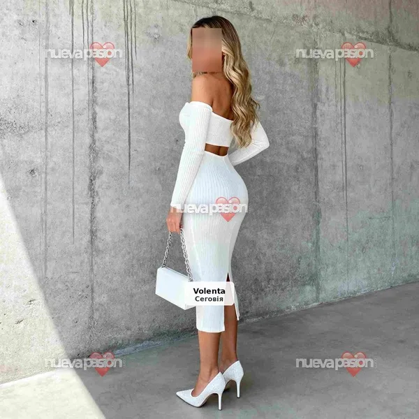 Chicas fiesteras en Segovia, desplazamientos