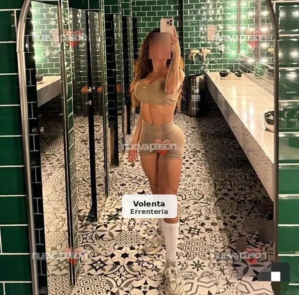 Rubia italiana insaciable y muy bella