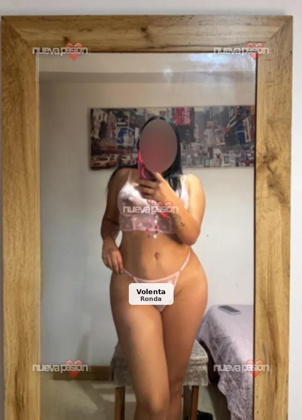 Perla, recién llegada a Valdepeñas. Fiestera