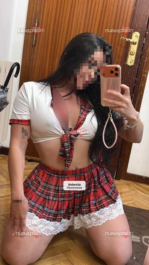 Mía, ardiente, deliciosa y muy complaciente