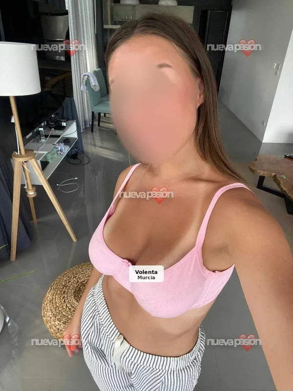 Claudia, dona molt romàntica i seductora