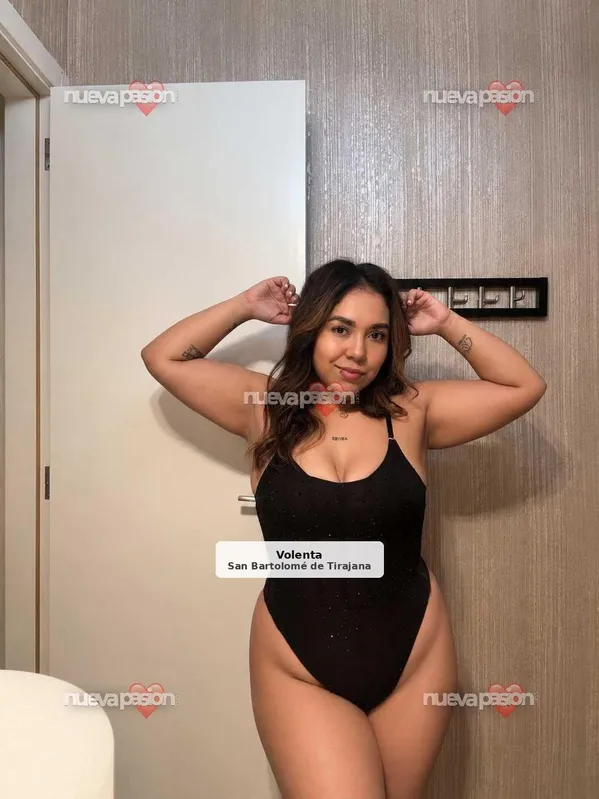 Mar, morena curvy y muy complaciente