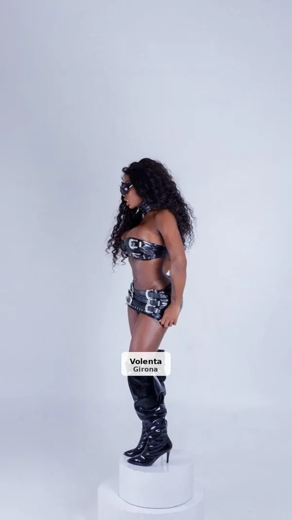 Amparo, cubana y muy traviesa