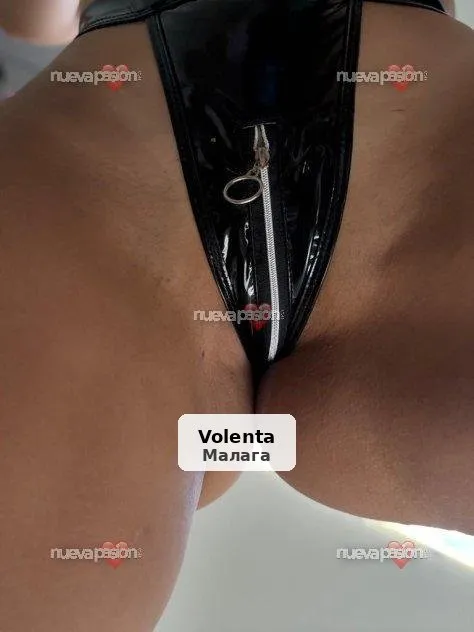 Andrea, trato de novios y fantasías en Málaga