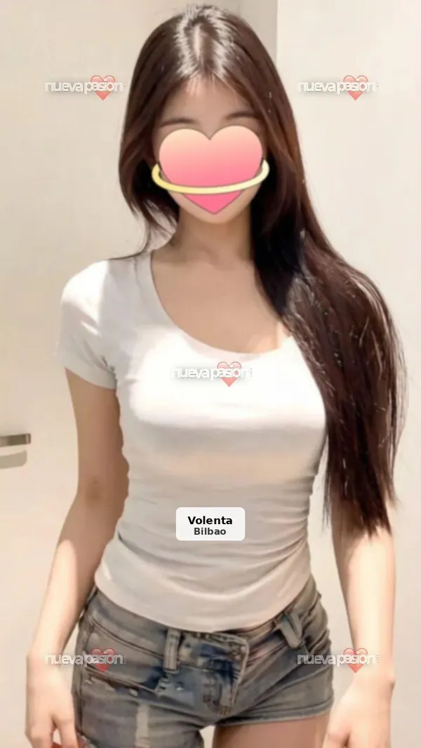 Noia asiàtica sexy, amable i afectuosa