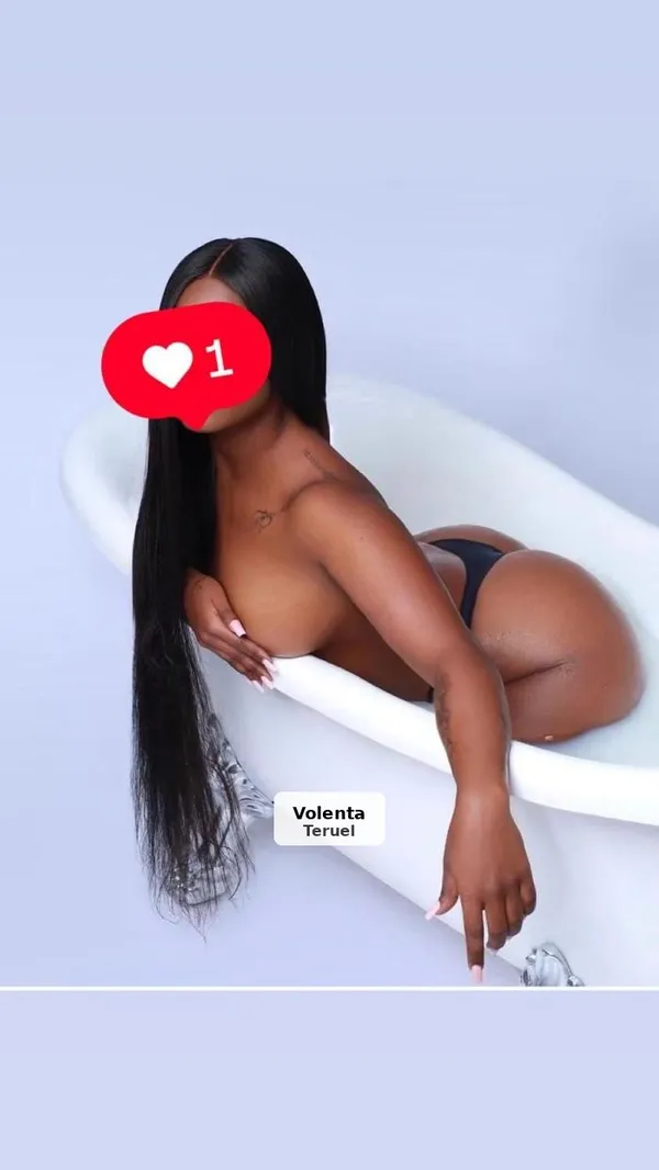 Cathaleya, cuerpo de modelo, latina muy traviesa