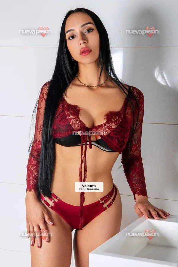 Perla, lingerie model in Siete Palmas