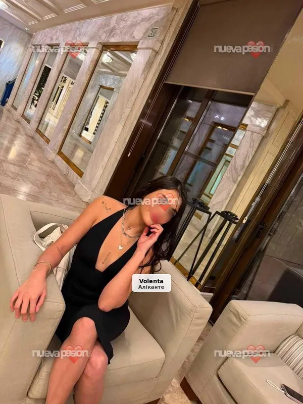 Valentina, 20 anys a Punta Prima
