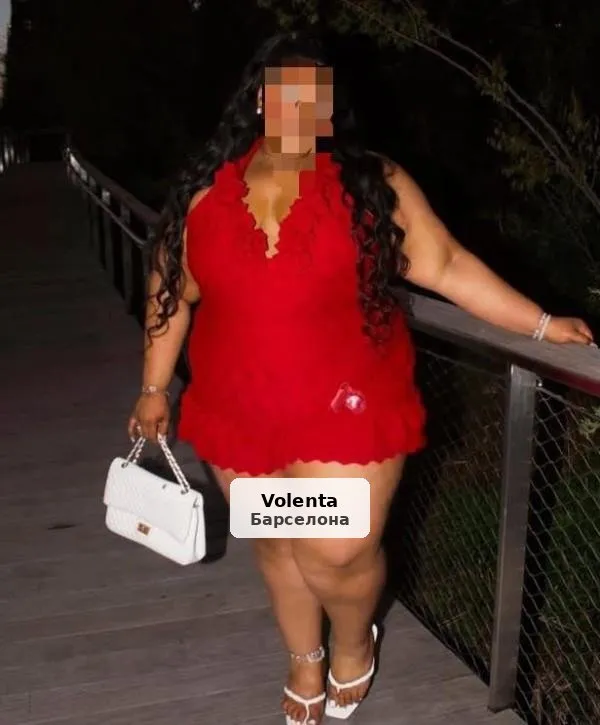 Elizabeth, morena elegant i molt activa