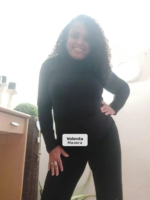 Perla, madurita trans muy femenina y activa