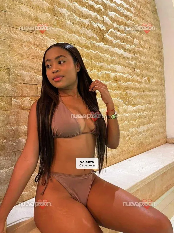 Camila, morena deliciosa i complaent