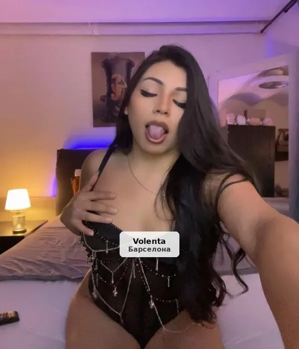 Camila, espectacular travesti muy femenina