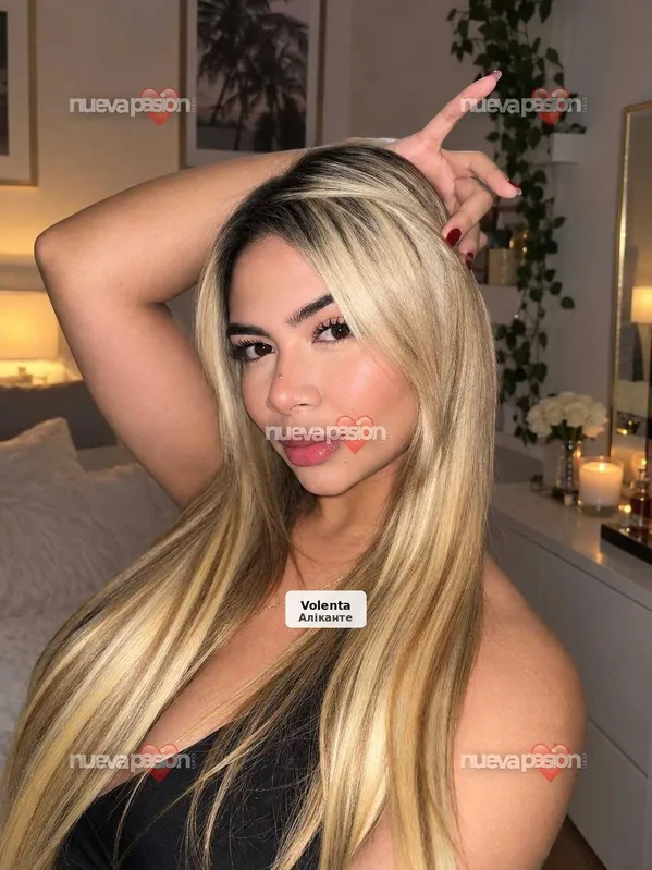 Scarlett, jove xilena real de 25 anys