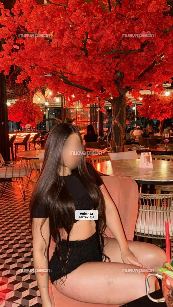 Martina, passionate and daring Latina