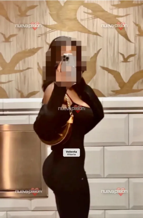 Sandra, massatgista i acompanyant de luxe