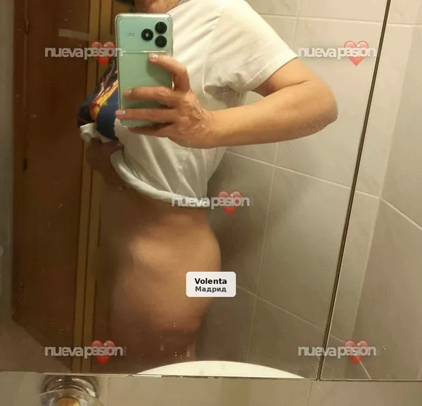Chica española, discreta y muy fogosa