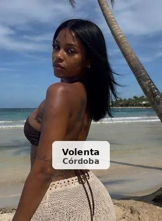 Lucy, morena divina y muy morbosa