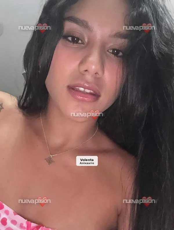 Alexandra, fun young woman in central Alicante
