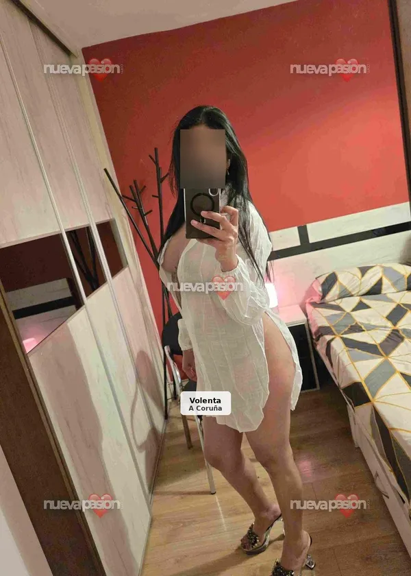 Martina, latina ardiente y muy fogosa