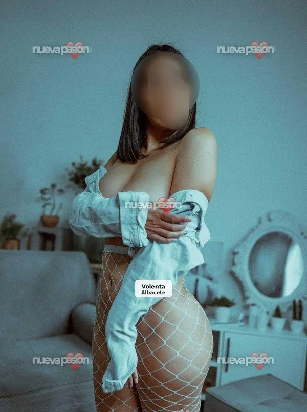 Bella y ardiente, una tentación en Vill