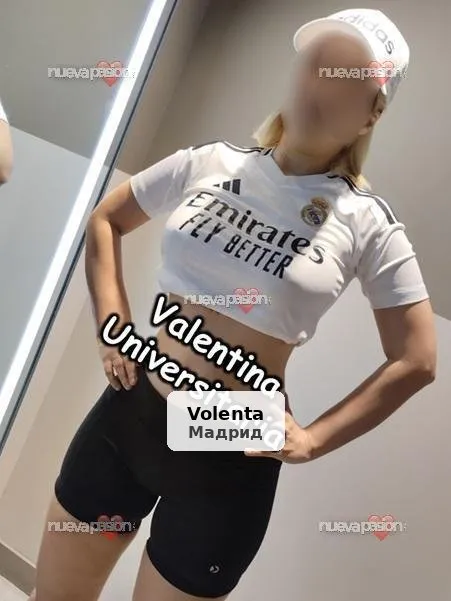Valentina, universitaria muy complaciente