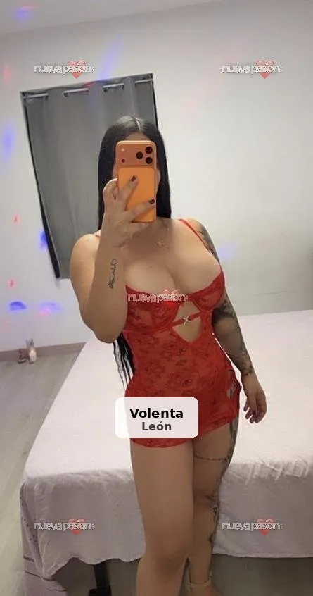 Melany, novedad tatuada y muy sexy en León