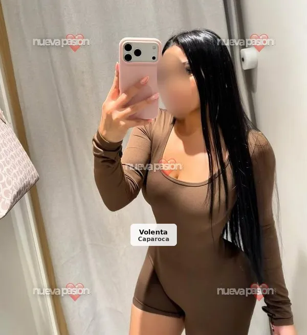 Latina complaciente, cariñosa y muy ardiente