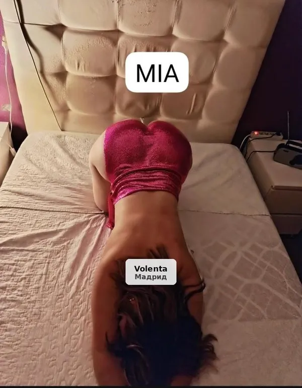 Mia, mature Latina, special services