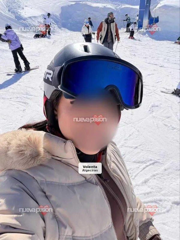 Bela, canària elegant i dolça a Algesires