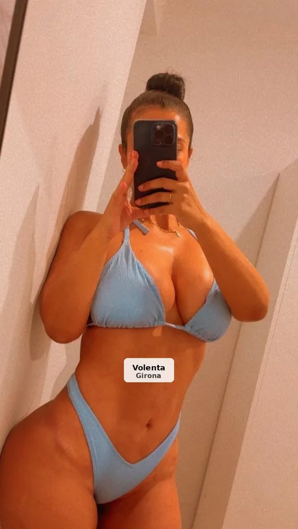 Mía, latina colombiana muy sensual