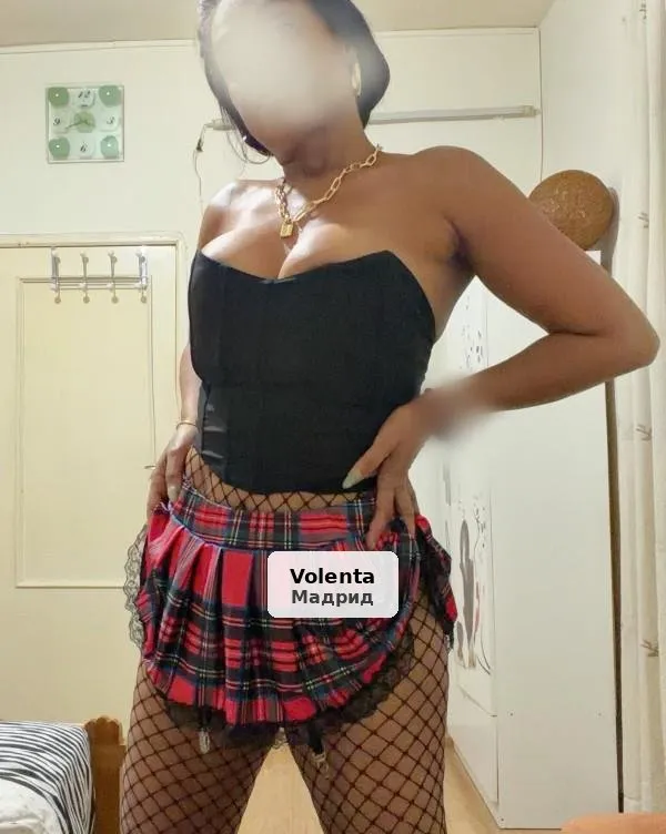 Verónica, latina espectacular y muy cariñosa