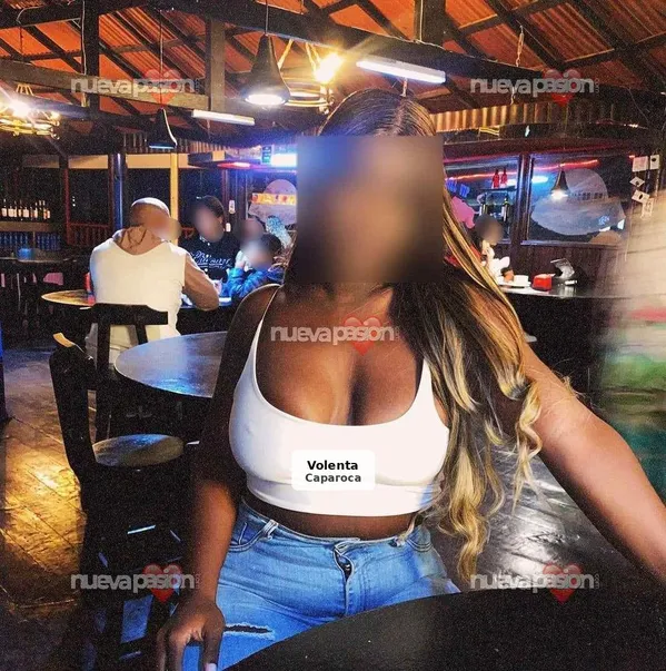 Valeria: Jove dolça, educada i molt complaent