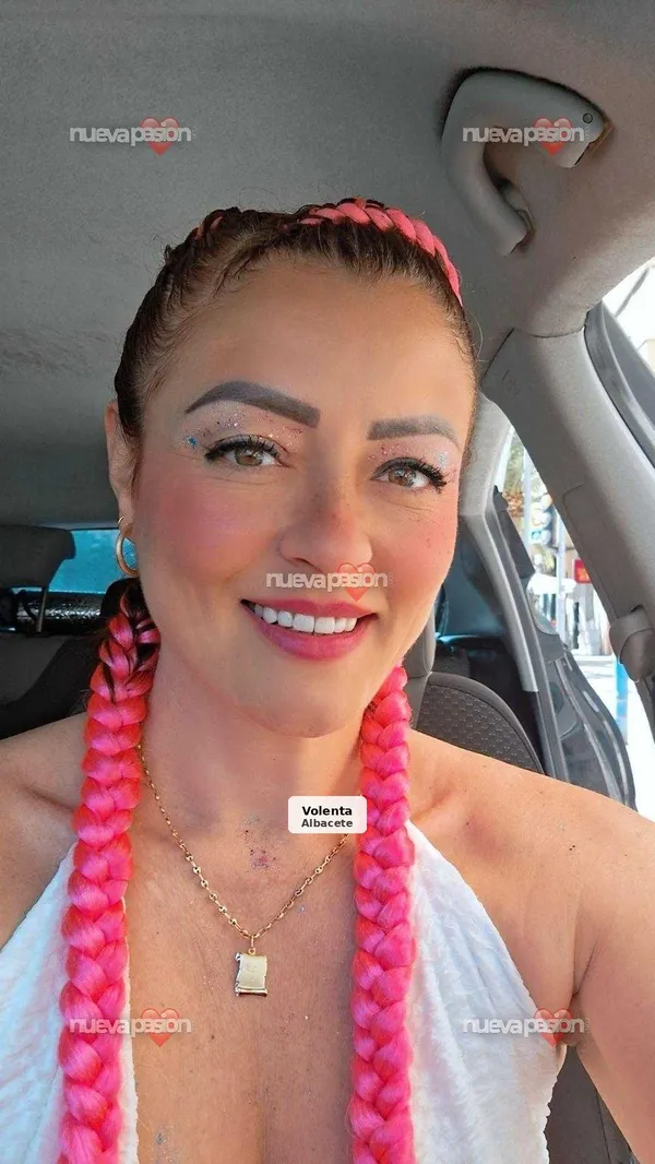 Very hot Colombian newcomer