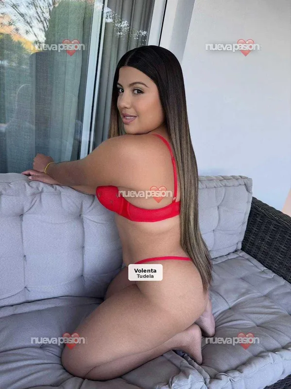 Andrea, ardiente, sensual y muy complaciente