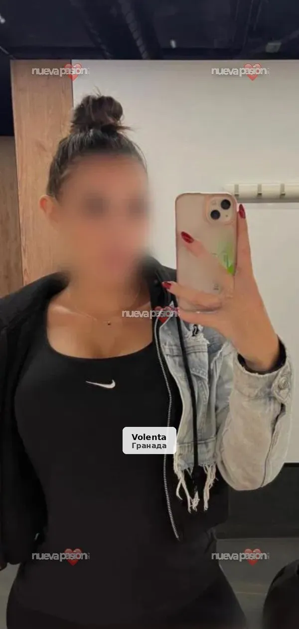 Preciosa andaluza de 28 años con tipazo