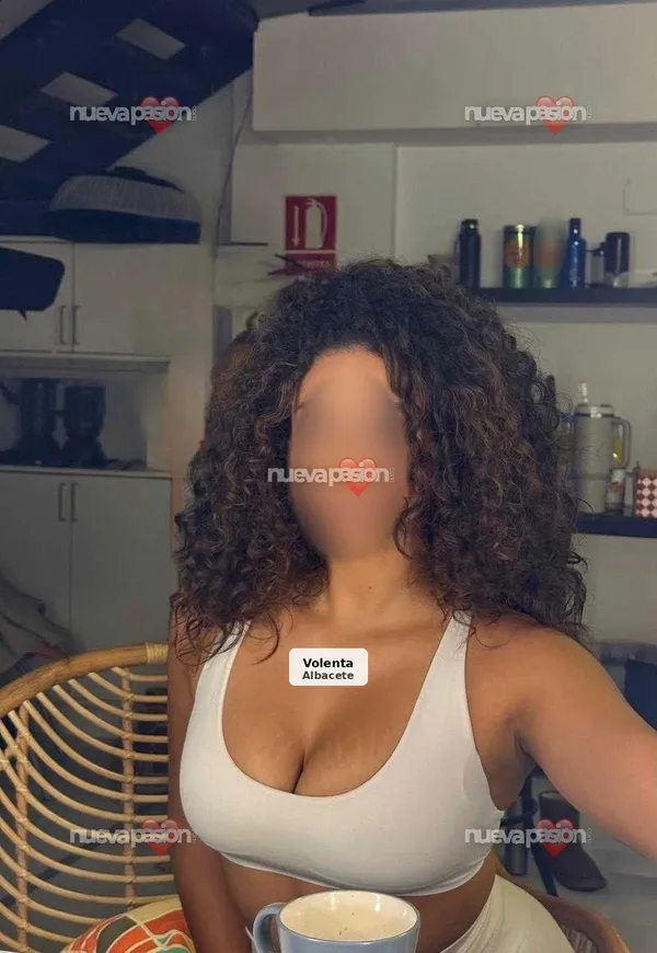 Cristal, lujuriosa y dispuesta al mejor sexo
