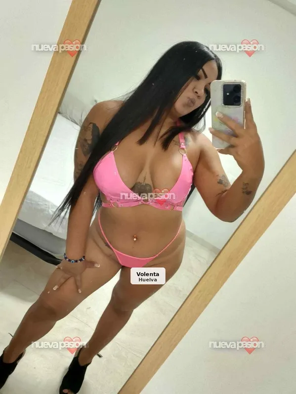 Vanesa, morena ardiente y muy juguetona
