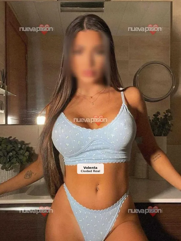 Fun and affectionate brunette 24h