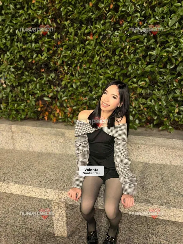 Alexa, espectacular latina, trato de novios