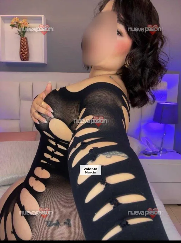 Isabella, espectacular y caliente chica curvy