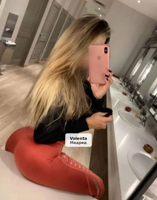 Lucia, nova a Madrid, 23 anys