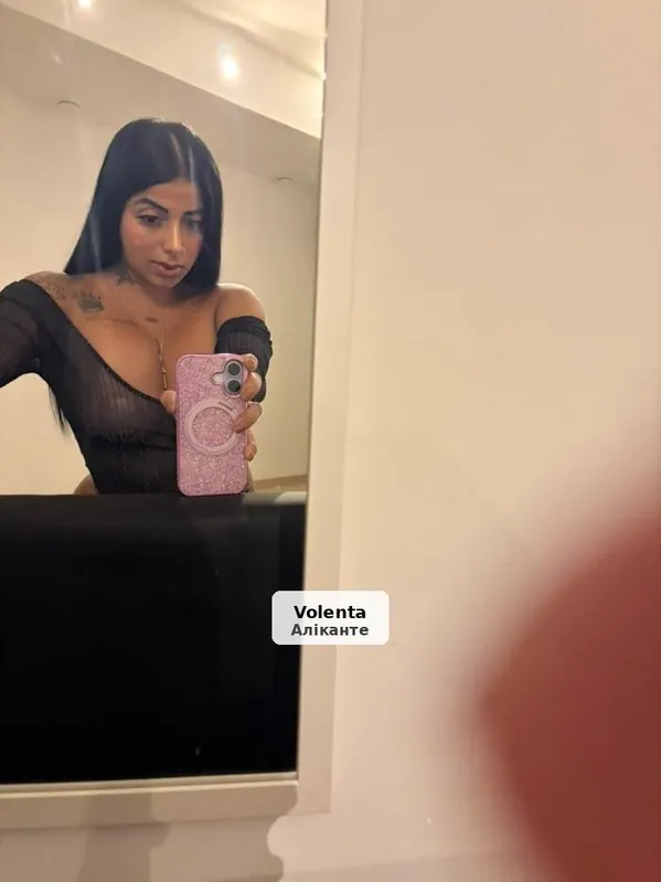 Cleopatra, cariñosa, tierna y muy sexi