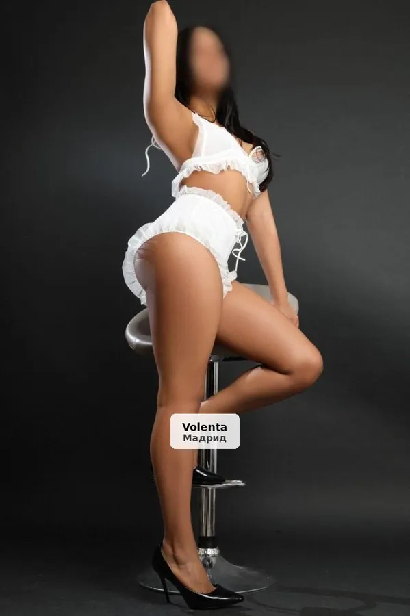 Bea, preciosa mulata, disponible para salidas