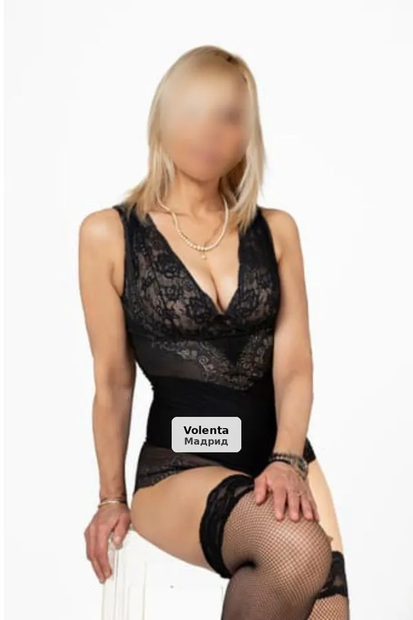 María, madurita española elegante y sensual
