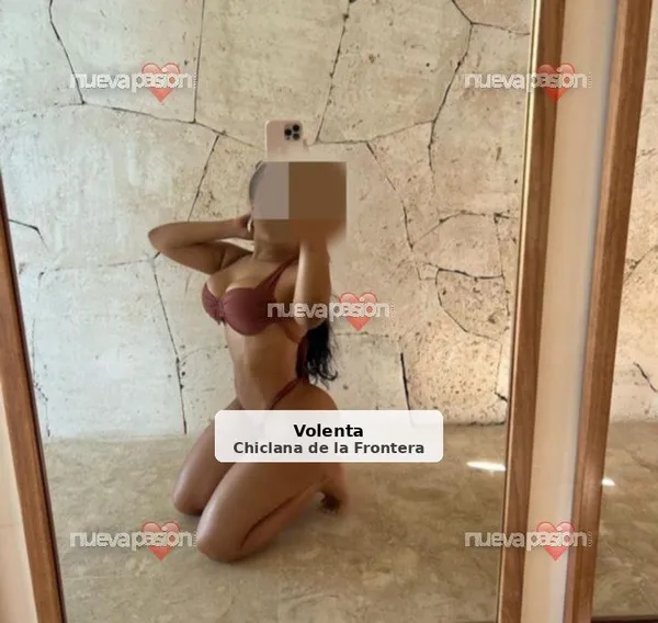 Vicky, mulata sexy con ganas de travesuras