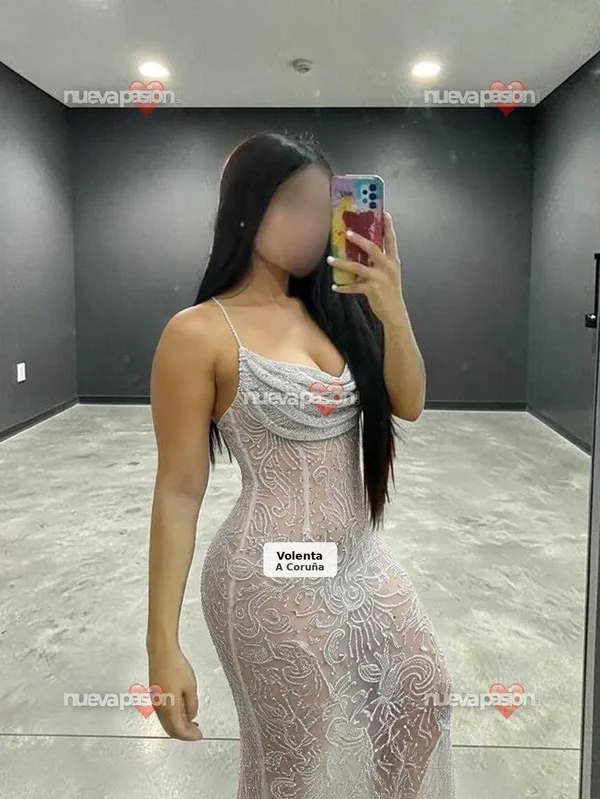 Hot Latina passing through town 😈
