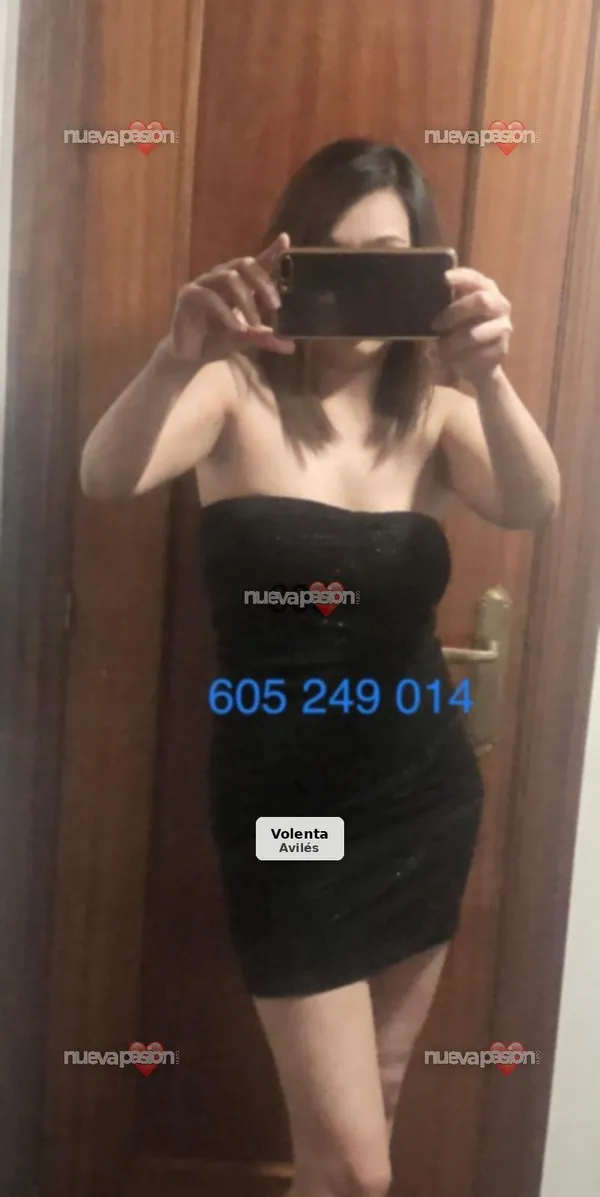 Tailandesa elegant, dolça i afectuosa
